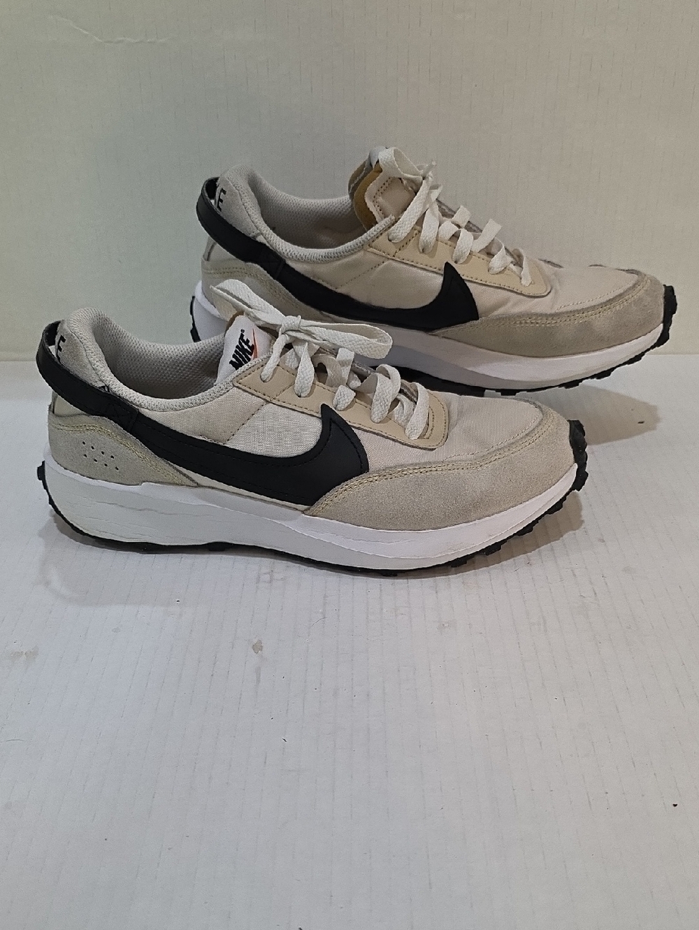 Nike Waffle Debut Women's Cream and Black Retro Runner Sneakers Size 8.5